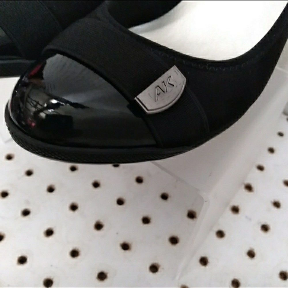 Anne Klein AK Sport | Women's Black Shoes | AK Logo Pump Low Wedge Slip-on 7.5 M - Picture 5 of 9